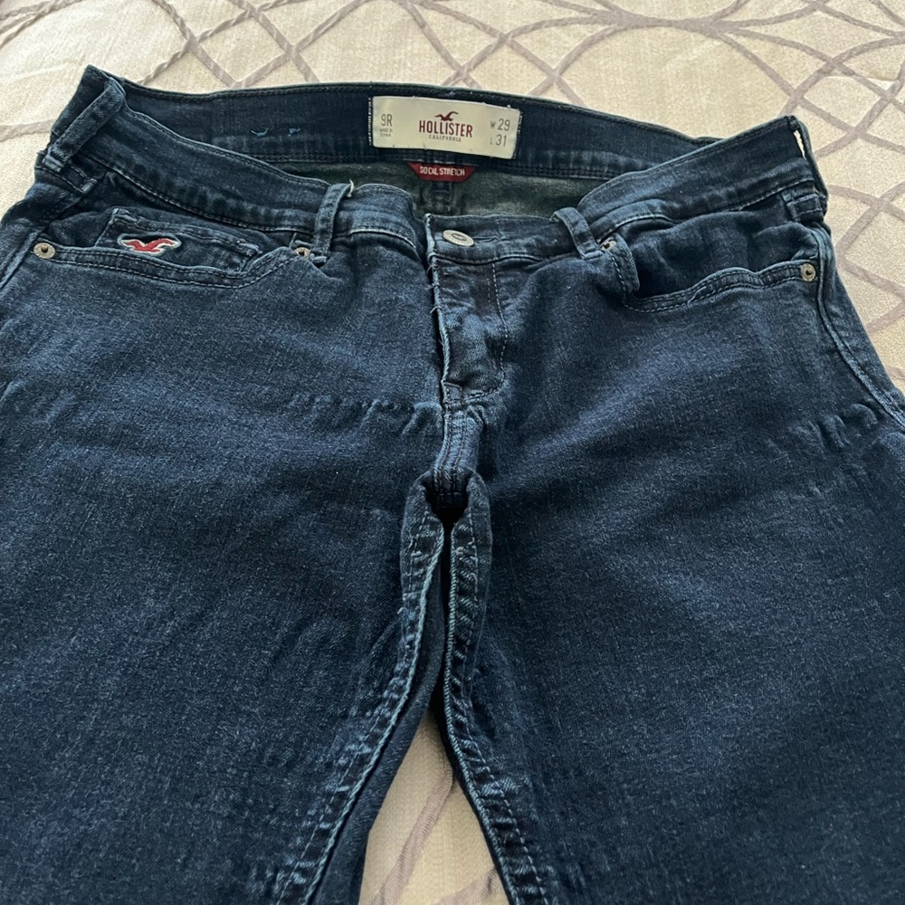 Hollister low-rise dark blue relaxed straight jeans